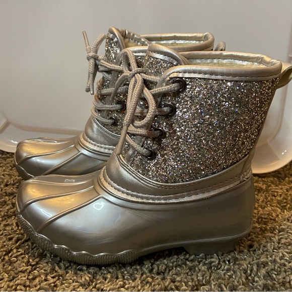 Josmo Shoes Girls Josmo Duck Boots Size 2 Silver Silver Glitter Poshmark